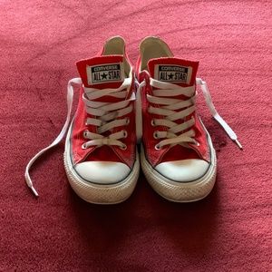 Converse Red Size 7